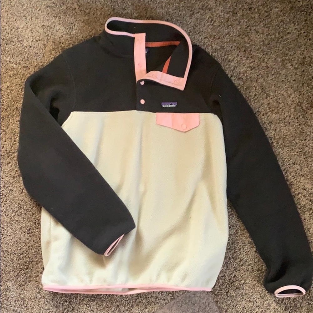 Women’s Patagonia pullover